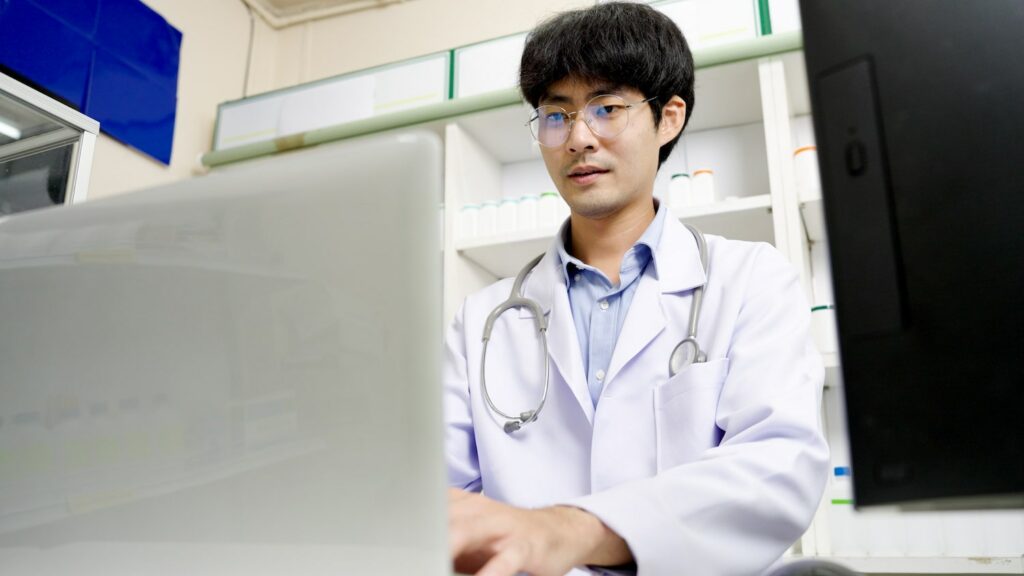 how to become a pharmacy technician, pharmacy tech certificate